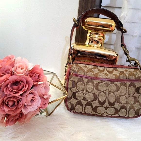 Coach 2004 fall - Picture 3 of 15